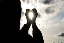 黑白直播在线观看-卡尔蒂斯防守体系升级，迎接关键战