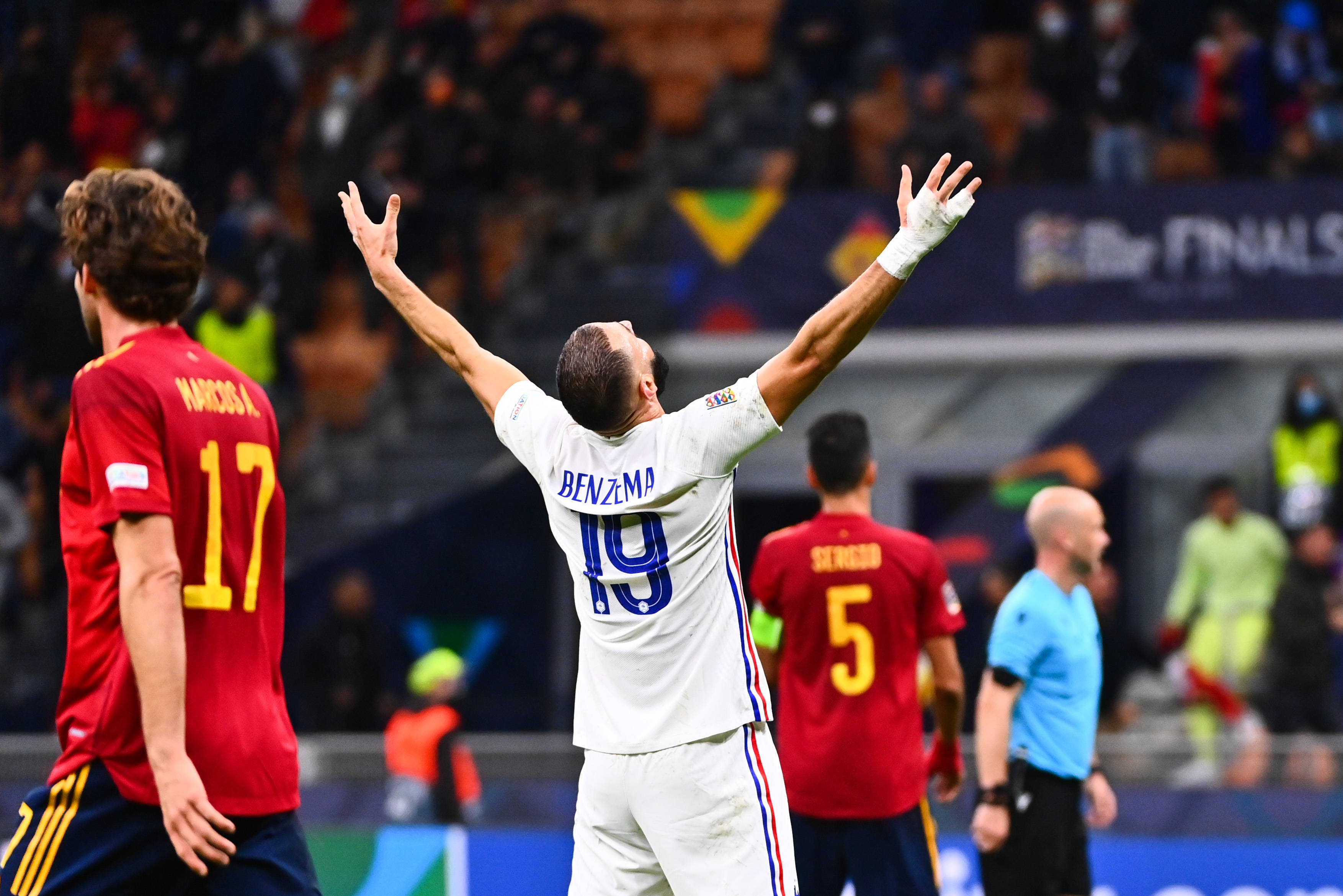 黑白直播nba-波尔多队惨遭绝杀，比分逆转败局的简单介绍