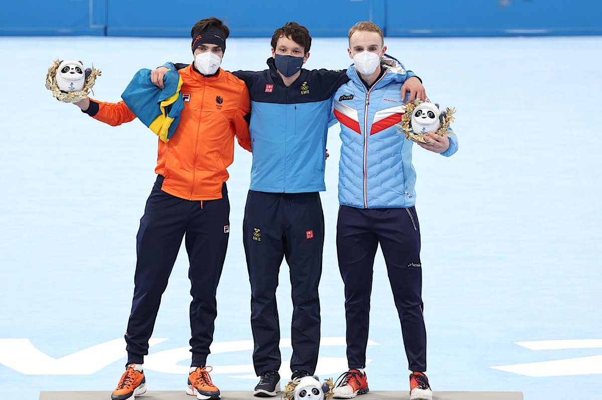 黑白直播体育-瑞典选手在轮滑比赛中斩获金牌
