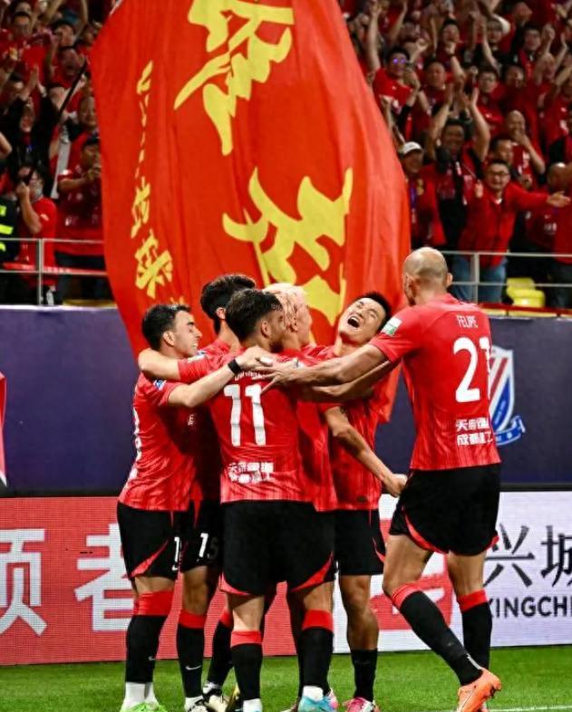 黑白直播体育-关于申花斩获三分！保持连胜势头的信息