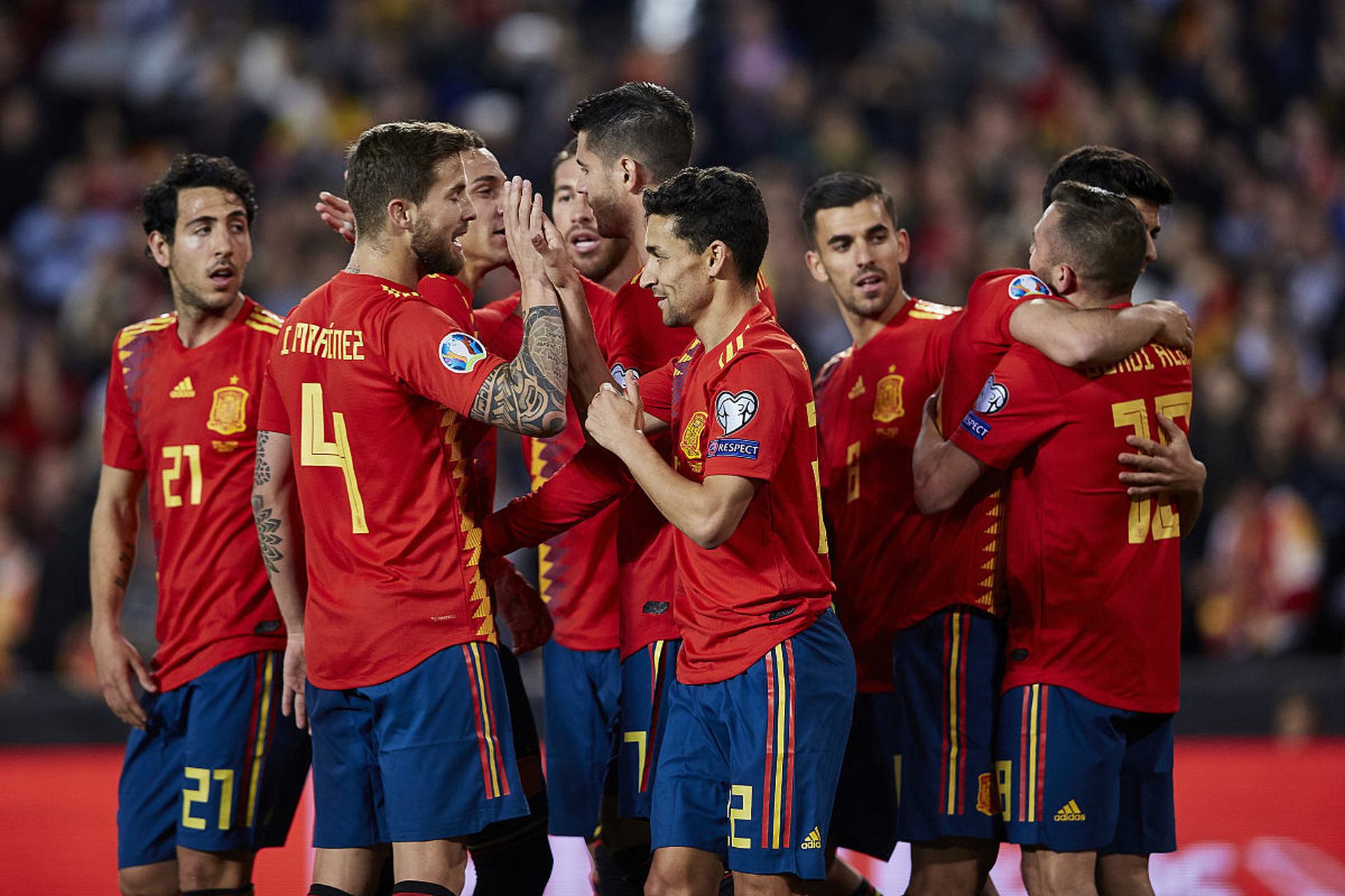 黑白直播nba在线观看-关于欧洲杯预选赛激情进行中：球员奋力拼搏，尽展风采的信息