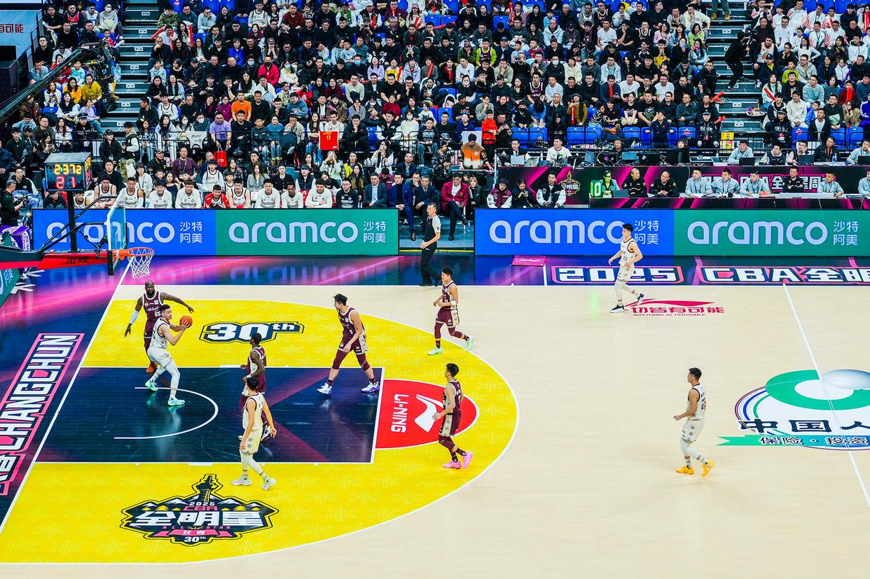 黑白直播网-顶尖篮球明星首次参演跨国合作赛事