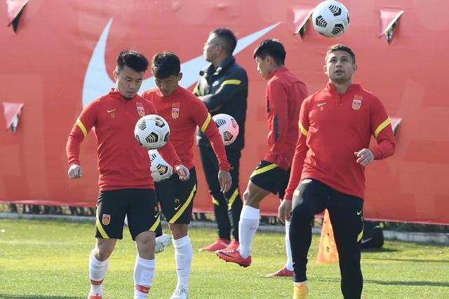 上港球员走红:状态神勇,成为焦点人物的简单介绍 上港球员走红:状态神勇,成为焦点人物的简单介绍