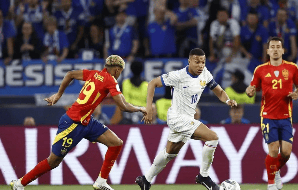 黑白直播在线观看nba-欧国联赛半决赛揭晓，四强强强对决引关注的简单介绍