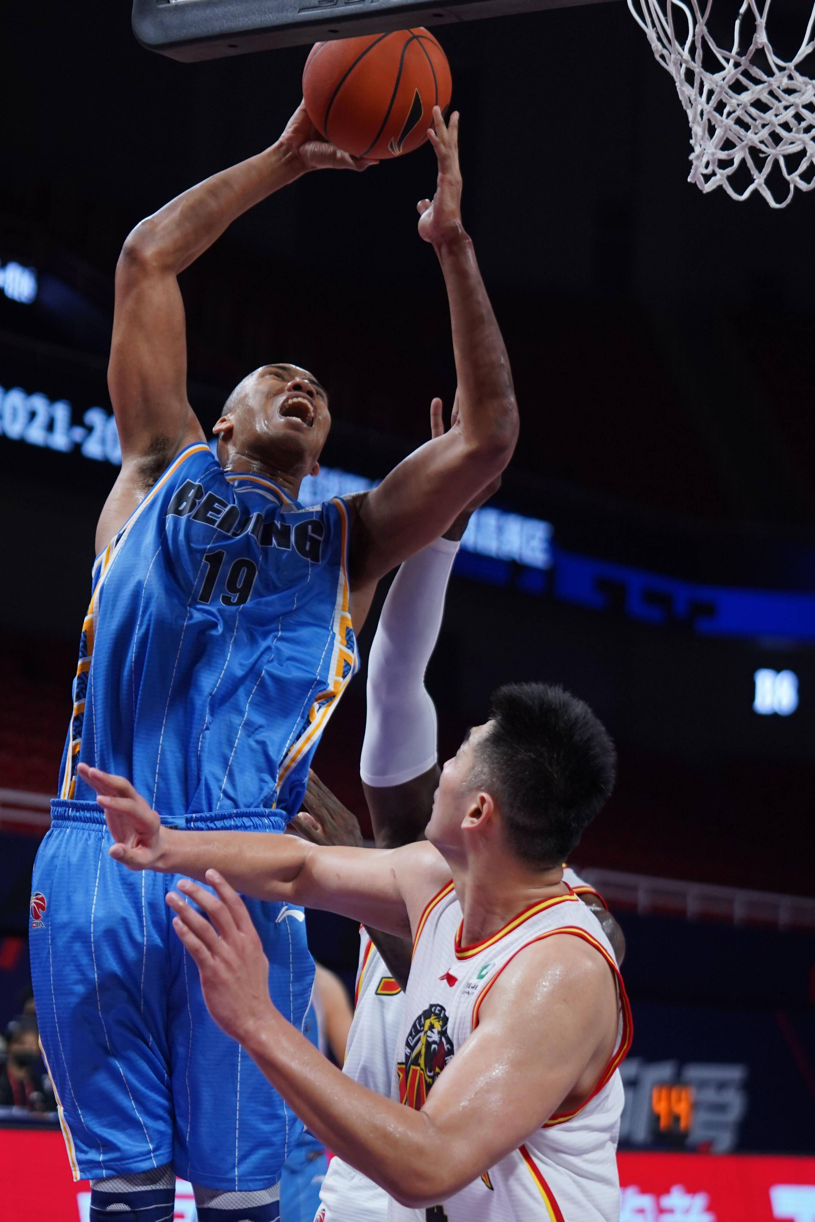 黑白直播免费体育直播-包含韩国篮球超级联赛季后赛惊险上演，胜利谁来夺？的词条