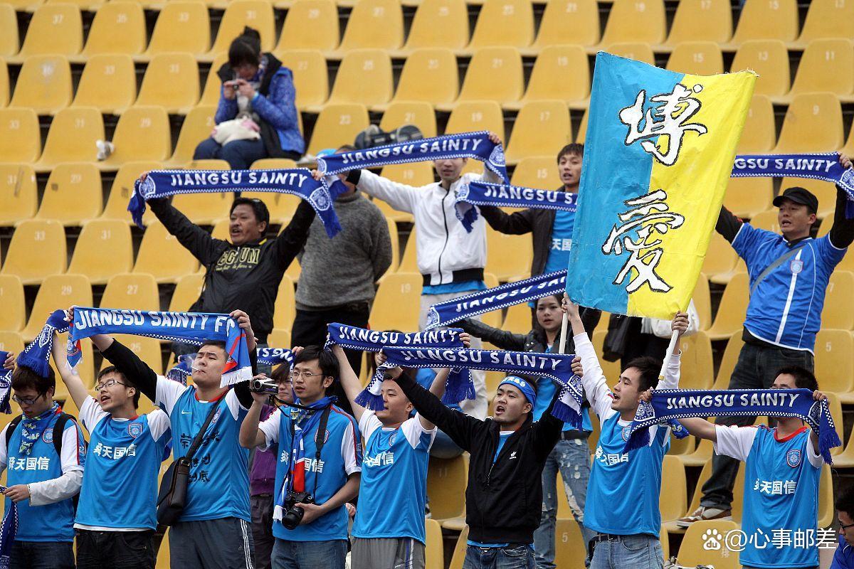 关于上海申花球员默契互动备战，力争赢球的信息