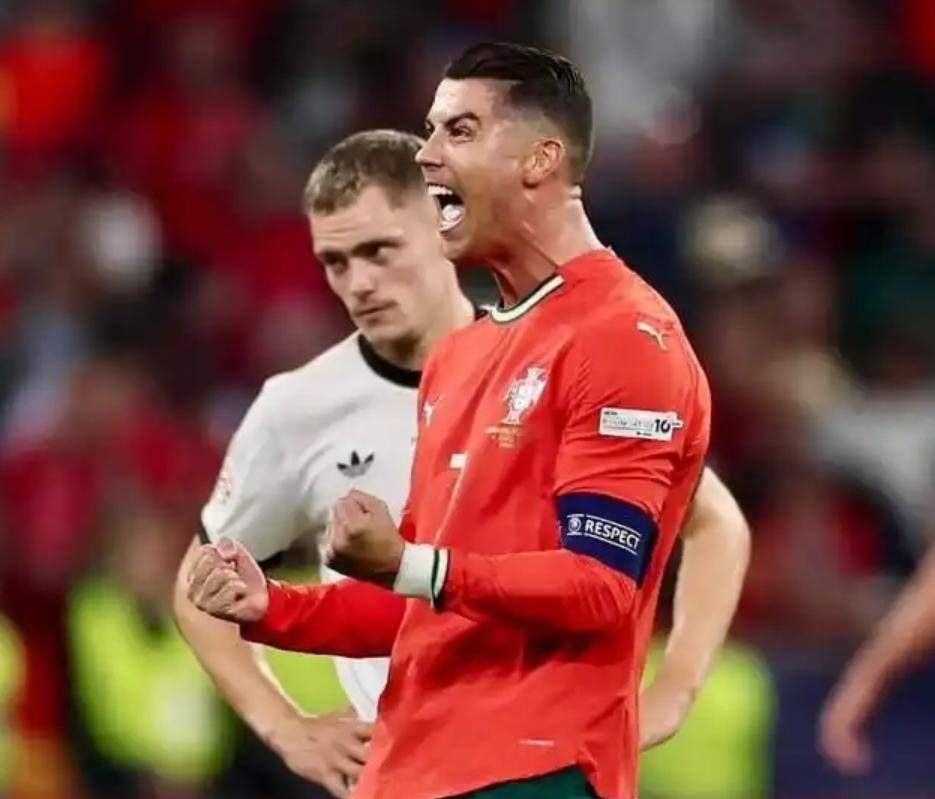 黑白直播-欧国联比赛实力摧毁对手取得胜利