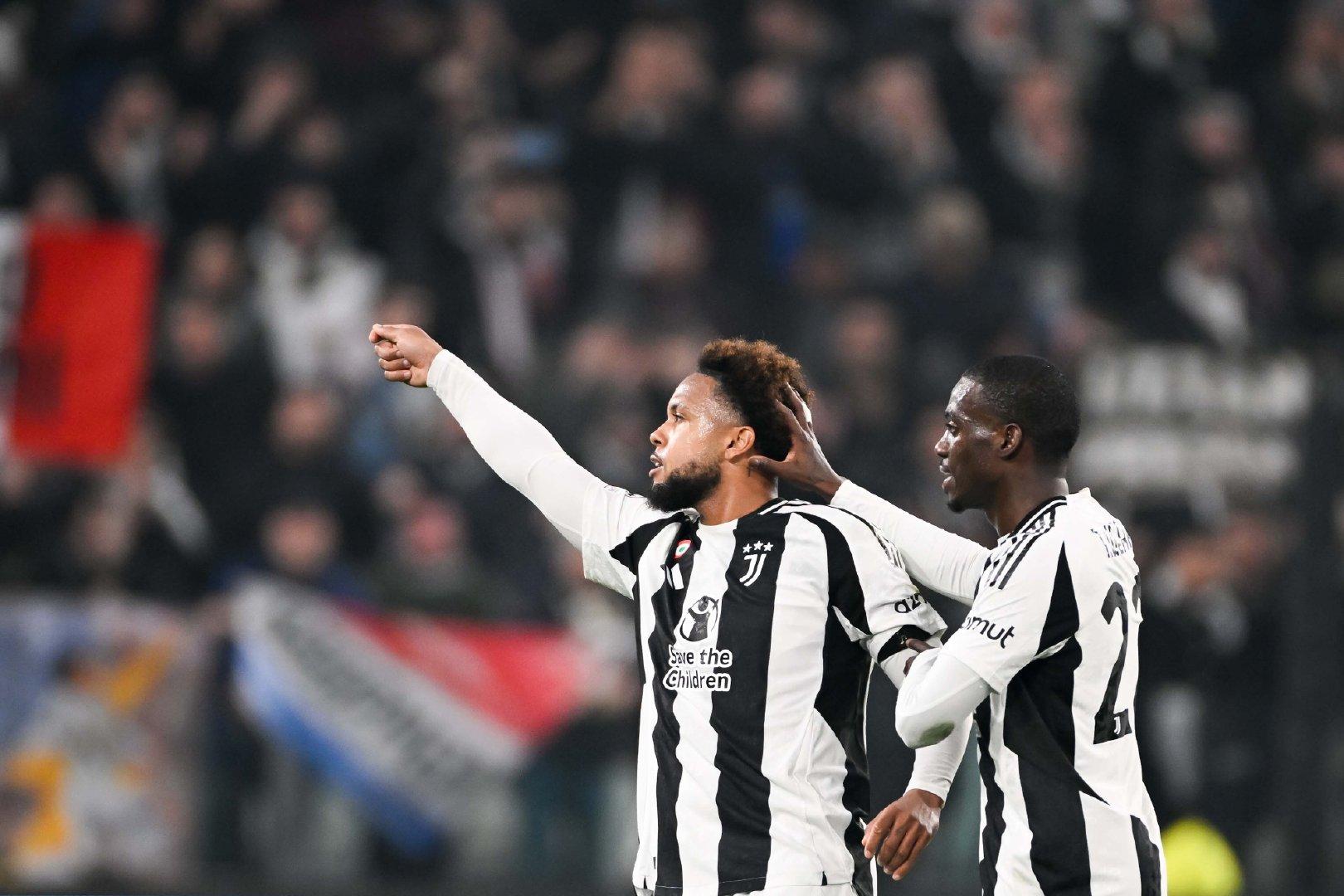 阿贾克斯客场逆转埃因霍温,豪取连胜 阿贾克斯客场逆转埃因霍温,豪取连胜