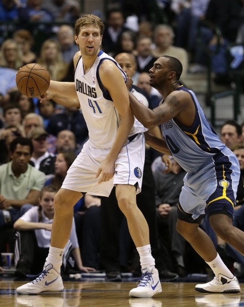 黑白直播体育-公牛横扫灰熊，连续获得两连胜的简单介绍