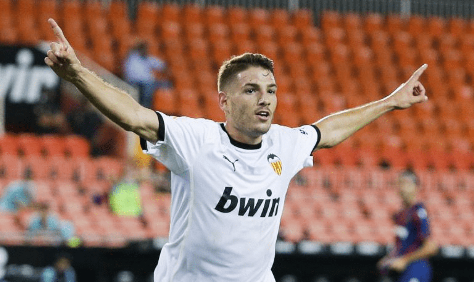 瓦伦西亚轻取日本,埃尔林三分雨点燃全场的简单介绍 瓦伦西亚轻取日本,埃尔林三分雨点燃全场的简单介绍