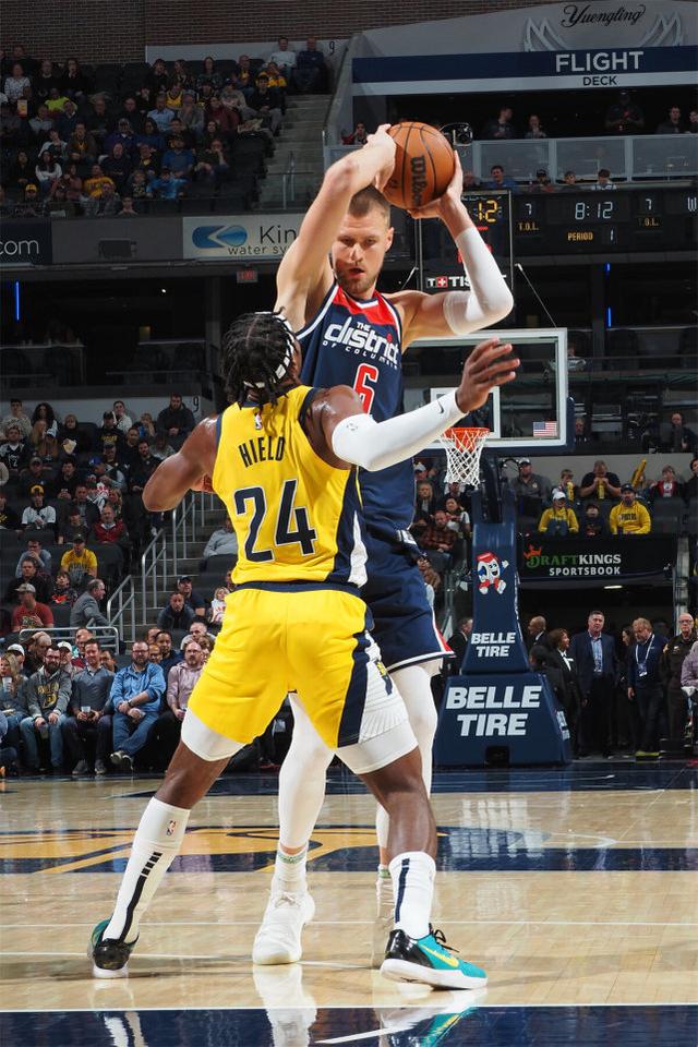 步行者翻盘山西队，锡安统治全场