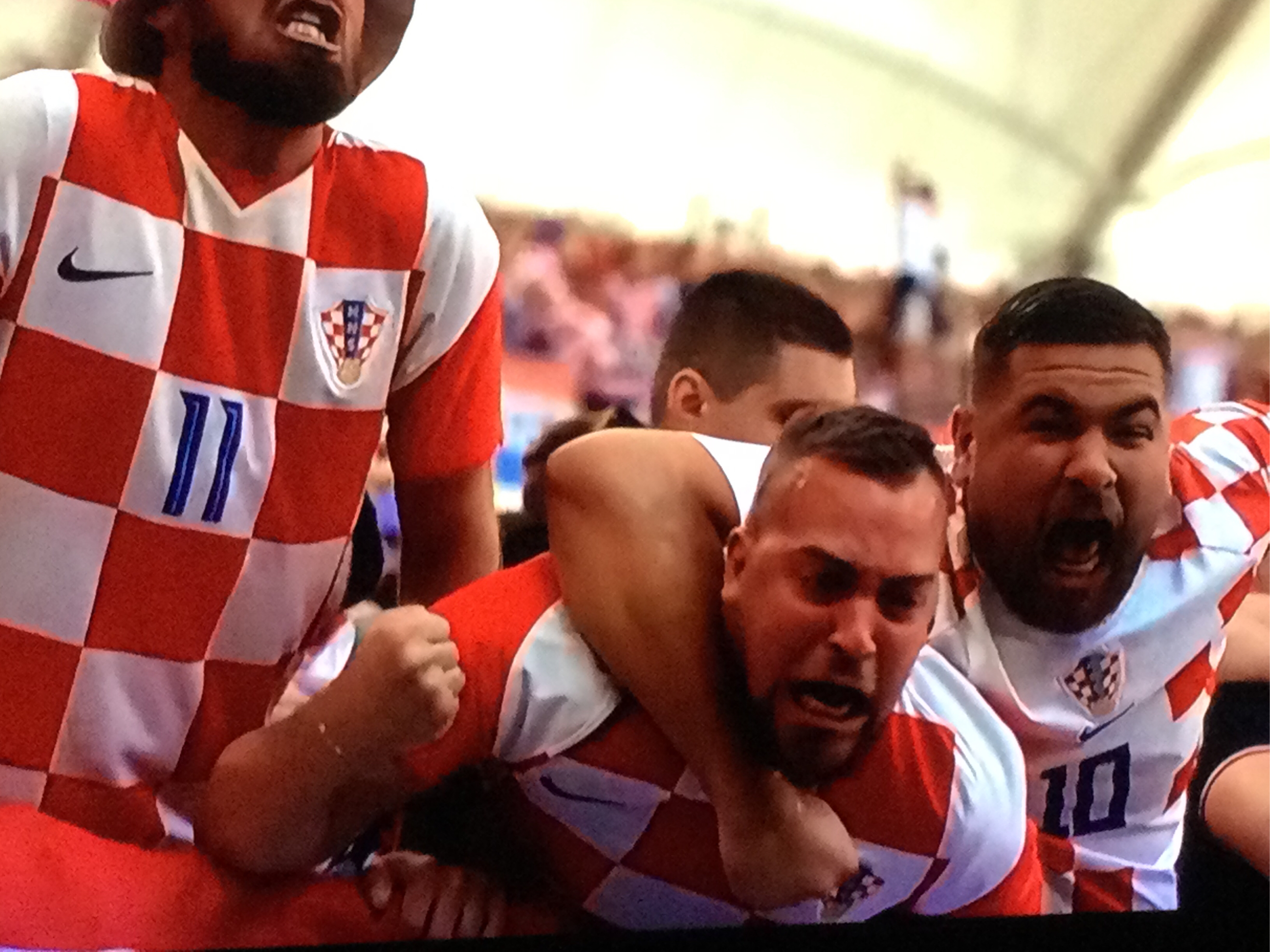 黑白直播在线观看-克罗托内客场力克对手，客场不败保持不败