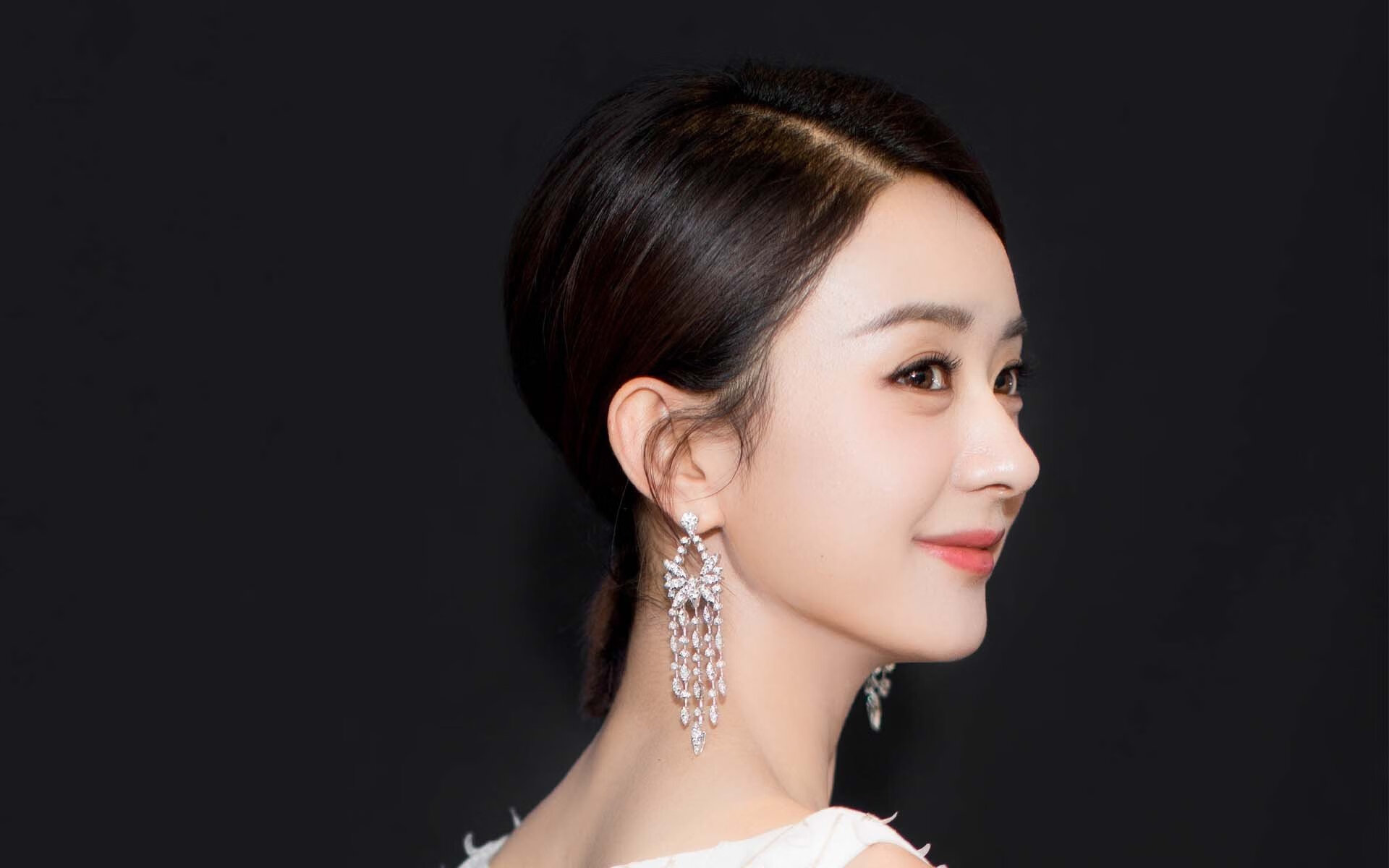 瑞士单节,当巴雷拉用一分钟的平庸,击穿曼城的整夜布局