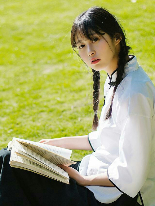 布克大场面先生，深圳队对阵雷霆的跨洋篮球盛宴