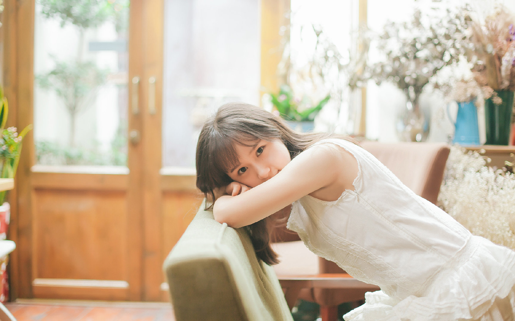 速度与绿茵，当F1揭幕战的硝烟遇见丹麦血拼加纳的豪情