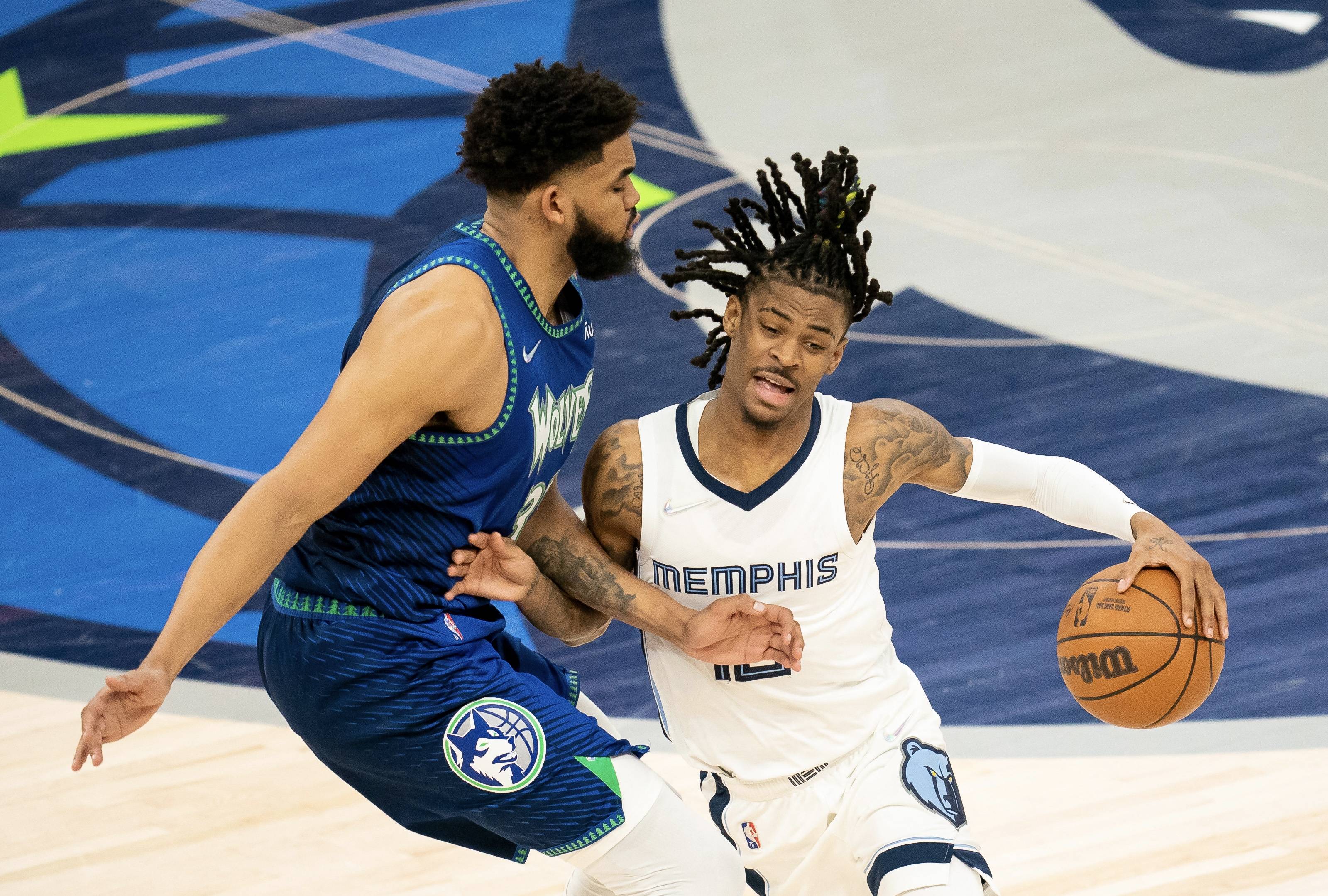 黑白直播免费体育直播-爵士速胜广东队，文班亚马压力下完成爆发