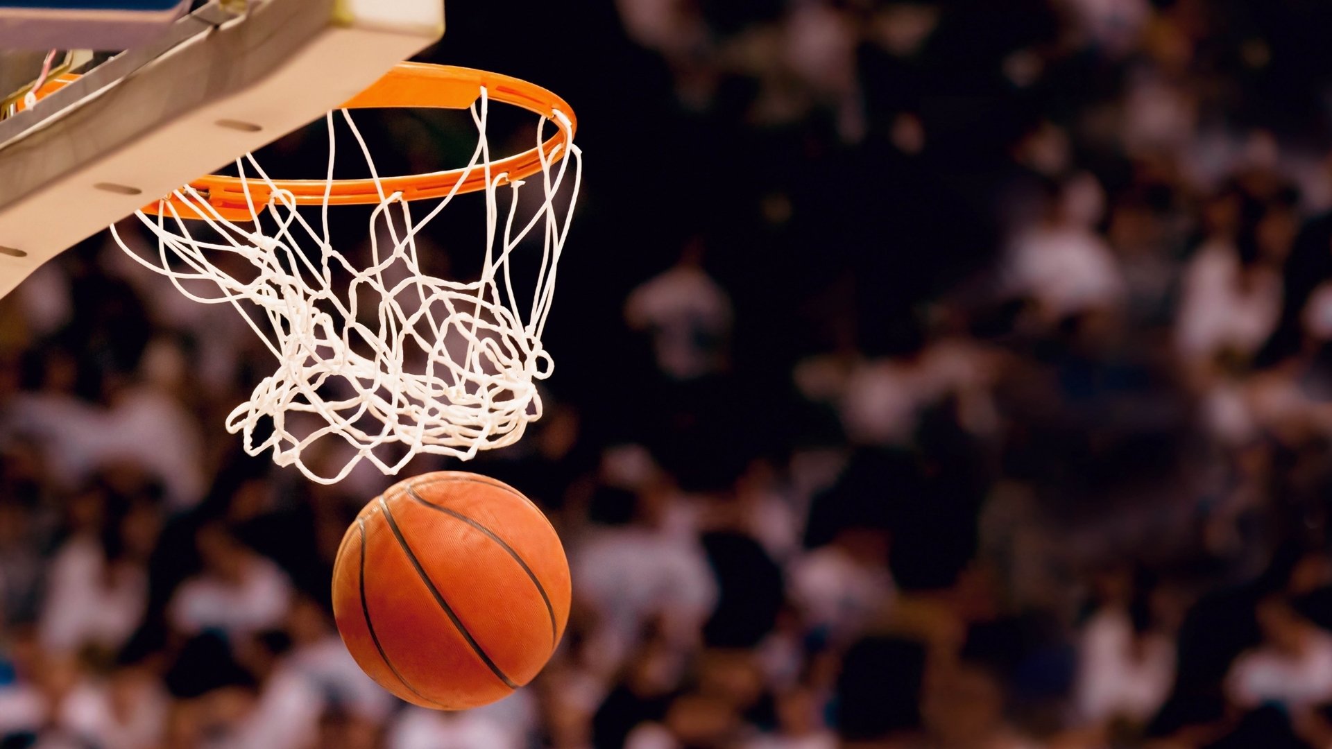 黑白直播在线观看nba-烽火连天,2026世界杯G组关键战,伊朗险胜突尼斯,久保建英默契引领日本队取胜
